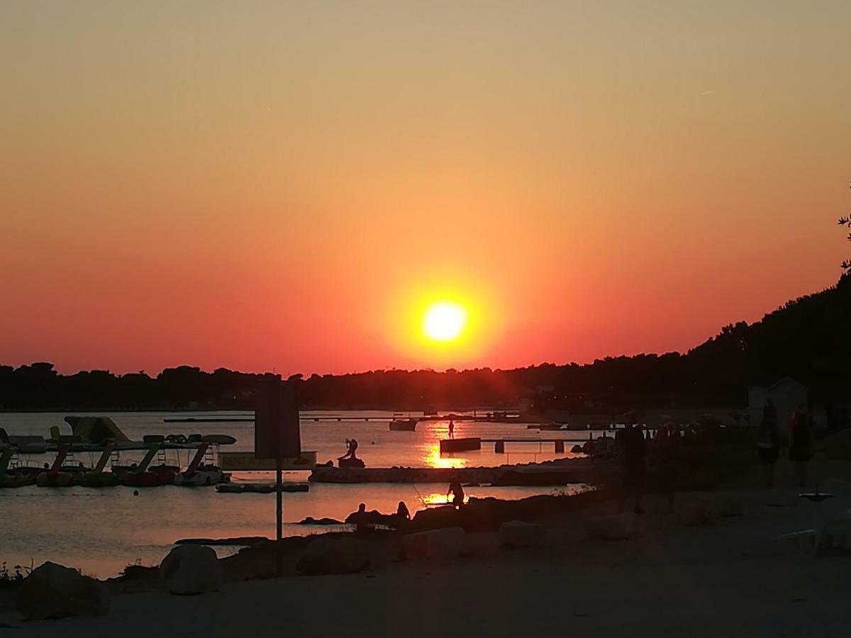 Villa Sunset Medulin Exterior photo